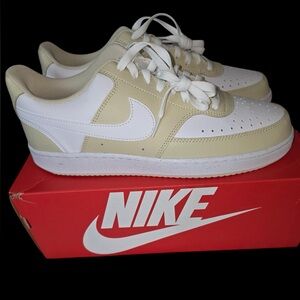 Nike Court Vision Lo in White and Khaki